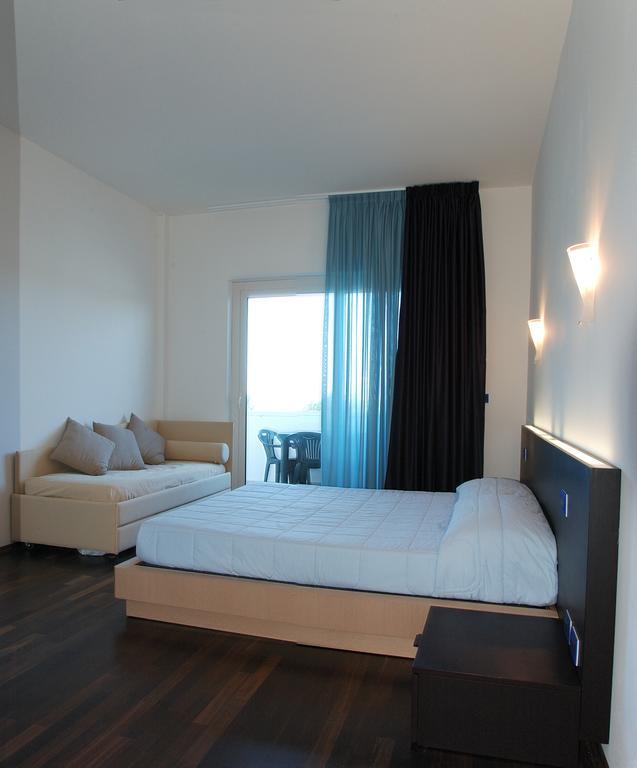 Medi Garden Hotel&Residence Alba Adriatica Eksteriør bilde